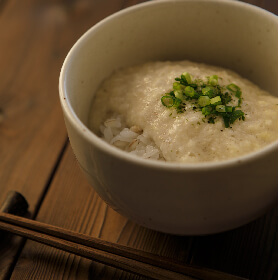 とろろだしかけ麦ご飯