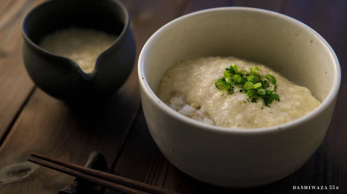とろろだしかけ麦ご飯