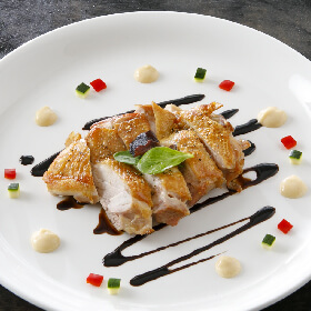 カリカリチキンのだしバルサミコソース