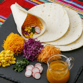 だしシャカドレッシングのトルティーヤサラダ