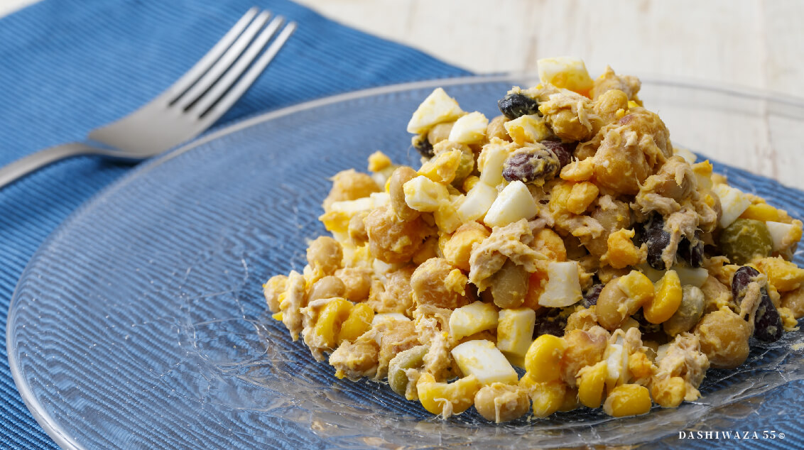 ゆで卵とミックスビーンズのだしシャカサラダ