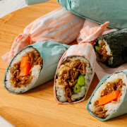 牛肉と野菜のだしパラおにぎりロール