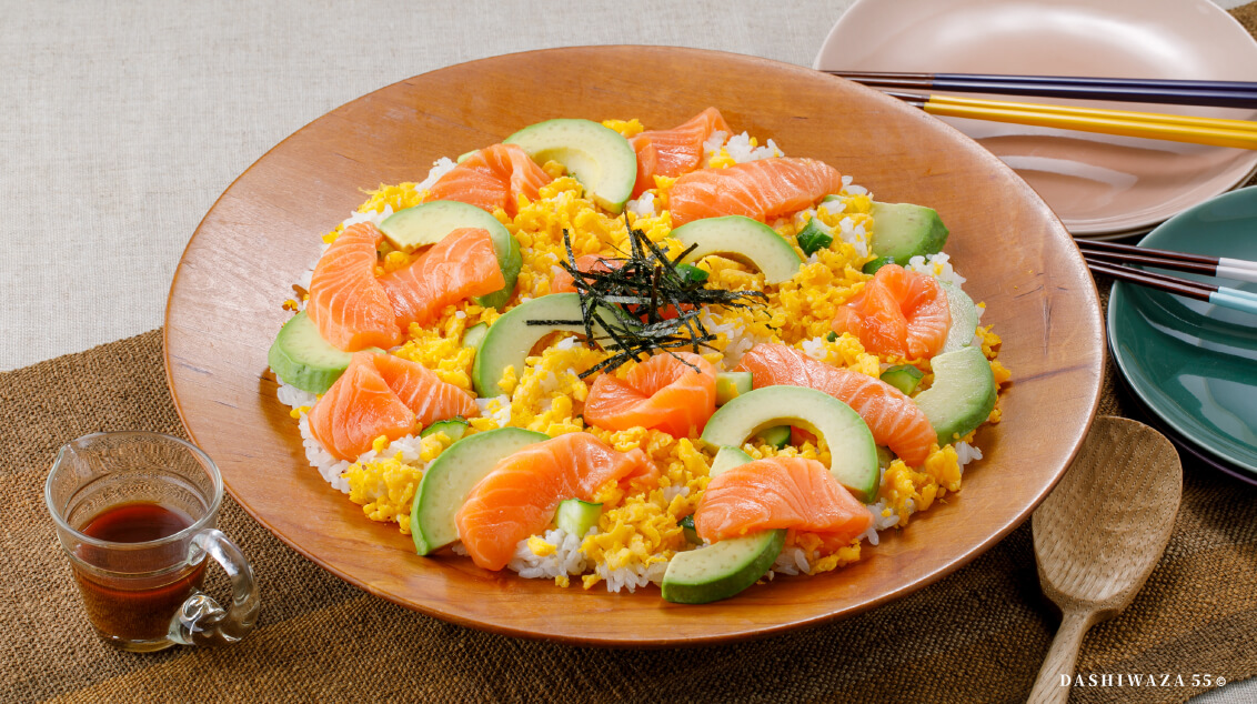 だし酢めしのサーモンちらし寿し
